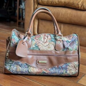 Ciao! Vintage Floral Tapestry Duffle bag (OS)